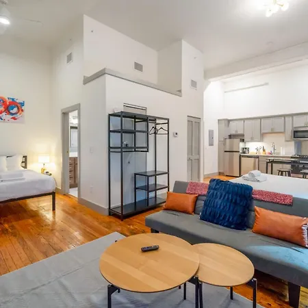 Bright Studio Unit In Historic Louisville #311